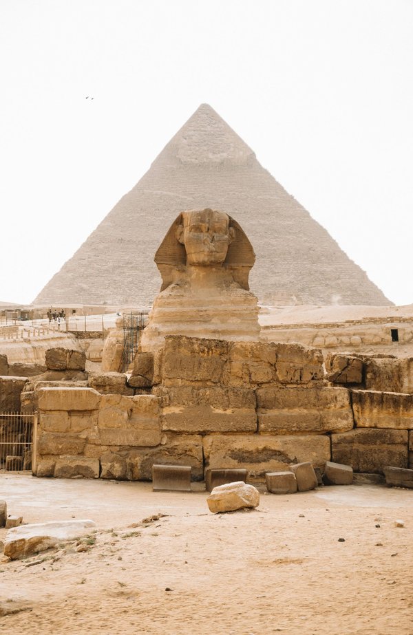 Comment optimiser sa visite des pyramides de Gizeh en Égypte pour éviter les foules ?